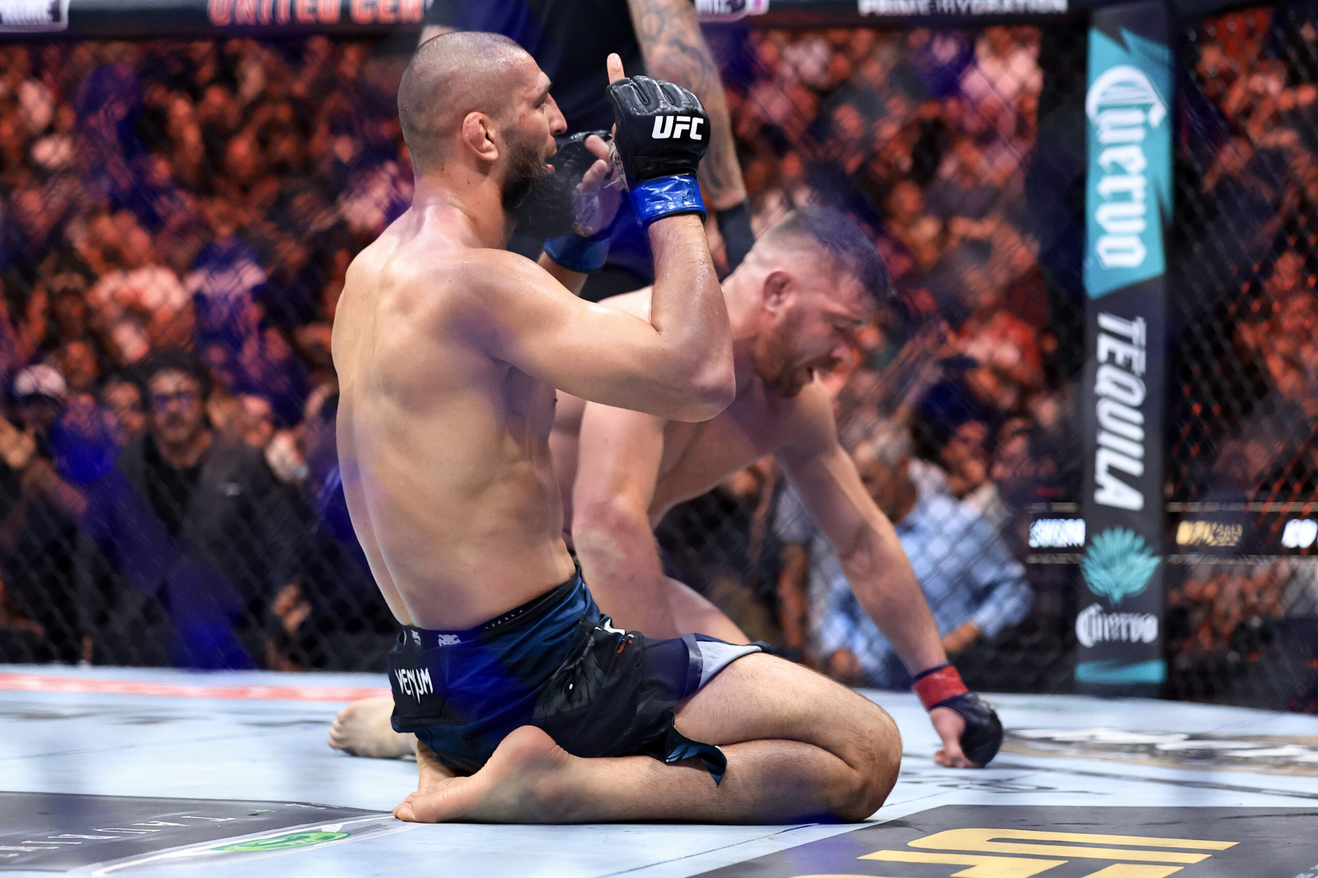 Результаты UFC 319: Пары для победителей главного карда «дю Плессис против Чимаев»